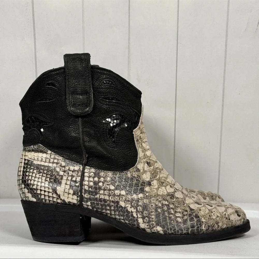 Sam Edelman Snakeskin Print Ankle Boots Western Cowgirl Boho Rodeo Concert 6.5M